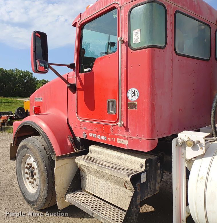 image for item ER2155 2001 Kenworth T800 ready mix truck