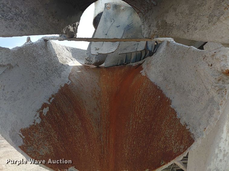 image for item ER2155 2001 Kenworth T800 ready mix truck