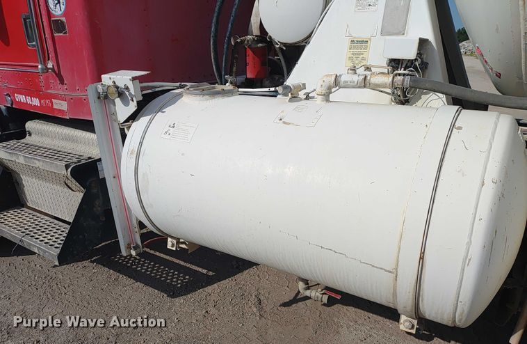 image for item ER2155 2001 Kenworth T800 ready mix truck