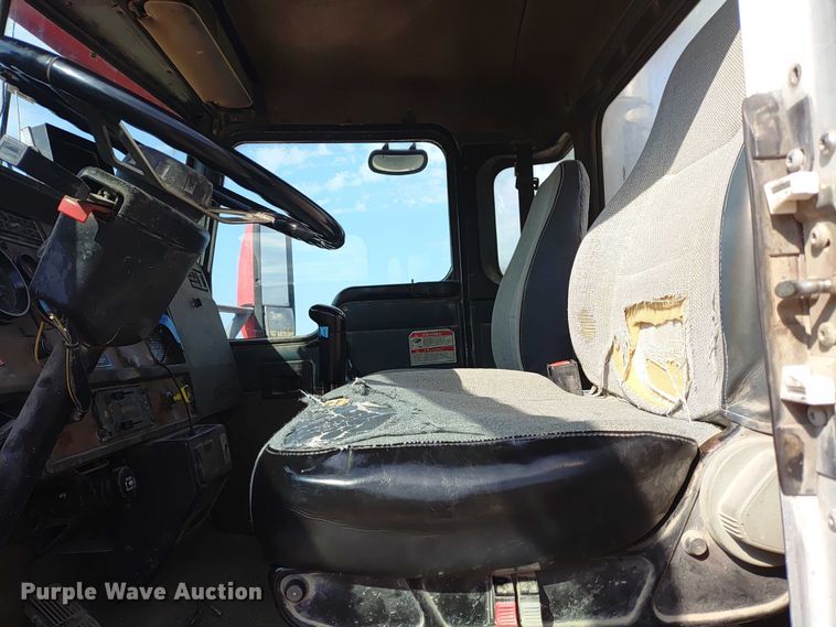 image for item ER2155 2001 Kenworth T800 ready mix truck