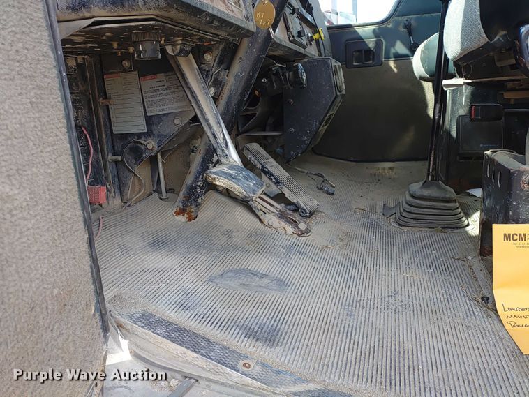 image for item ER2155 2001 Kenworth T800 ready mix truck