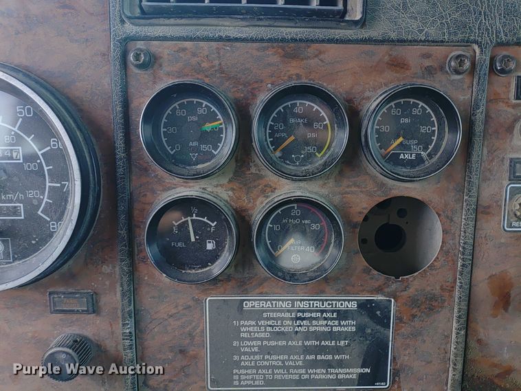 image for item ER2155 2001 Kenworth T800 ready mix truck