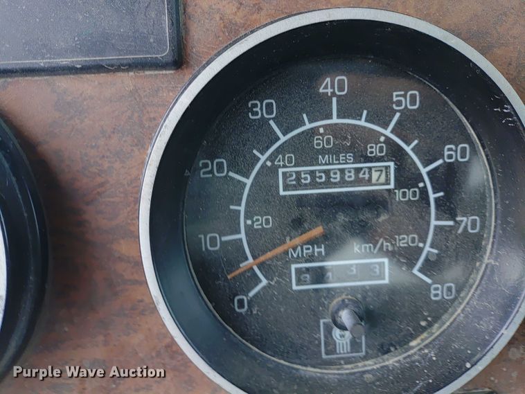 image for item ER2155 2001 Kenworth T800 ready mix truck