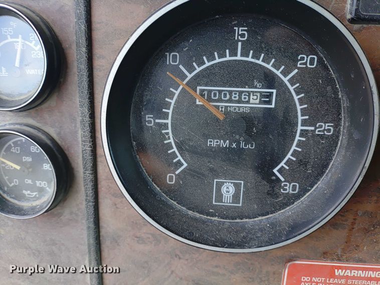 image for item ER2155 2001 Kenworth T800 ready mix truck