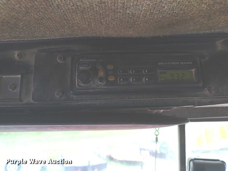 image for item ER2155 2001 Kenworth T800 ready mix truck