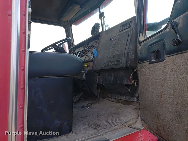 image for item ER2155 2001 Kenworth T800 ready mix truck