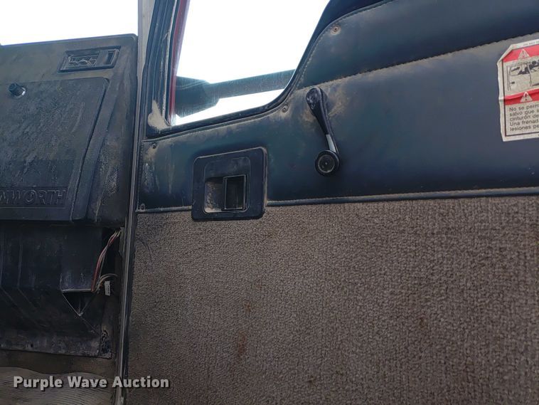 image for item ER2155 2001 Kenworth T800 ready mix truck