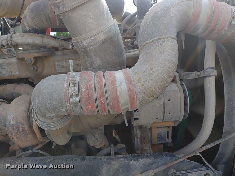 image for item ER2155 2001 Kenworth T800 ready mix truck