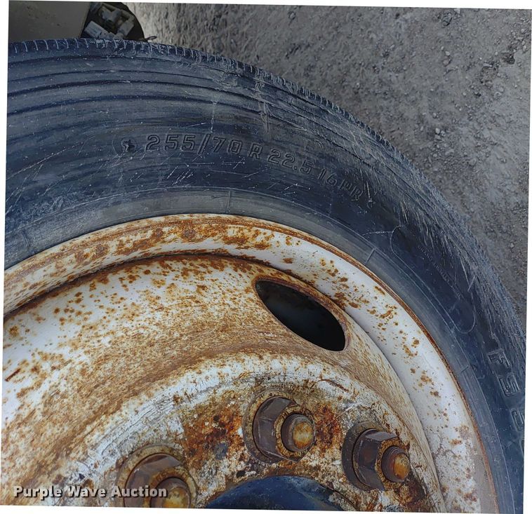 image for item ER2155 2001 Kenworth T800 ready mix truck