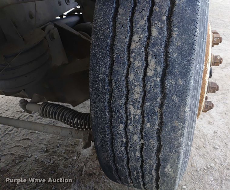 image for item ER2155 2001 Kenworth T800 ready mix truck