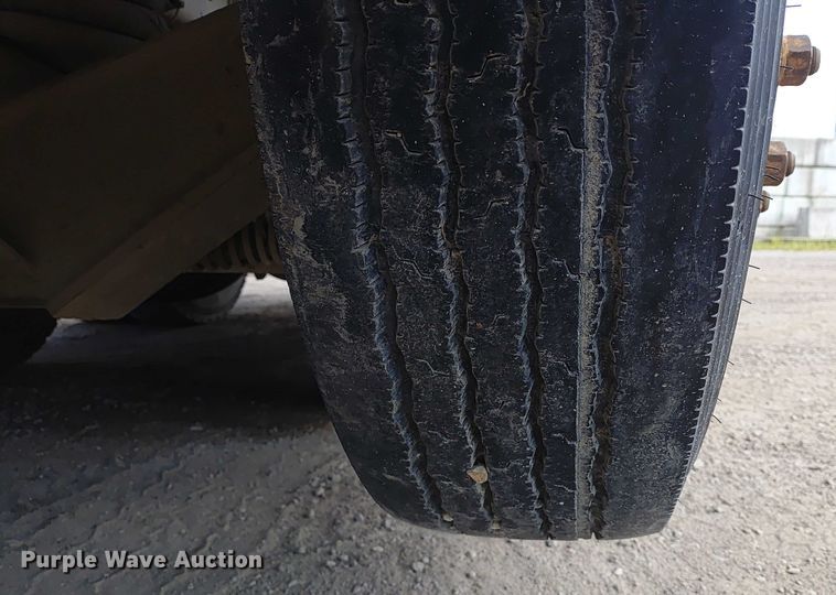 image for item ER2155 2001 Kenworth T800 ready mix truck