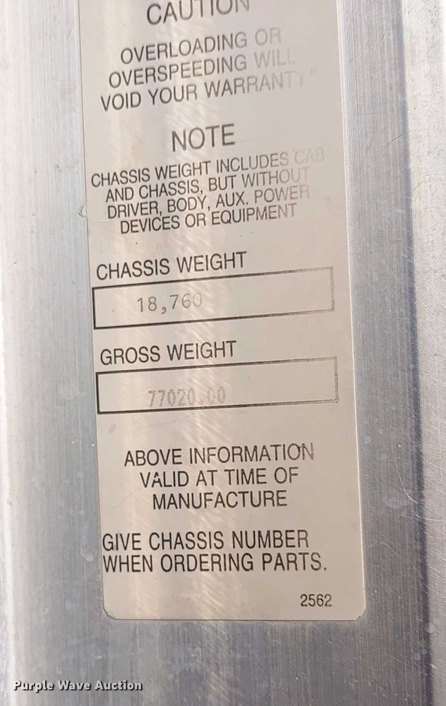 image for item ER2155 2001 Kenworth T800 ready mix truck