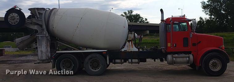 image for item ER2156 2004 Peterbilt 357 ready mix truck
