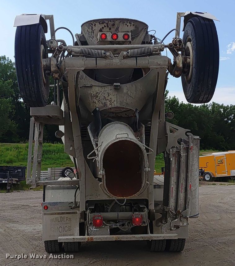 image for item ER2156 2004 Peterbilt 357 ready mix truck