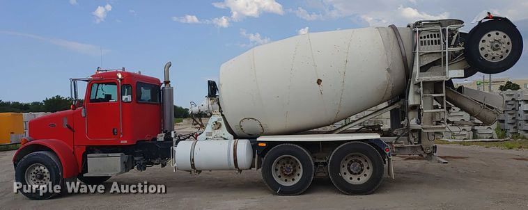 image for item ER2156 2004 Peterbilt 357 ready mix truck