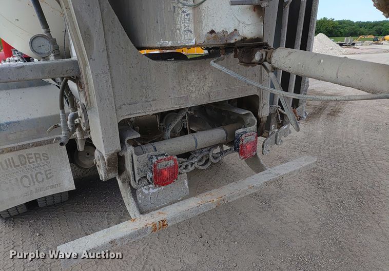 image for item ER2156 2004 Peterbilt 357 ready mix truck