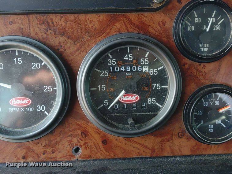 image for item ER2156 2004 Peterbilt 357 ready mix truck