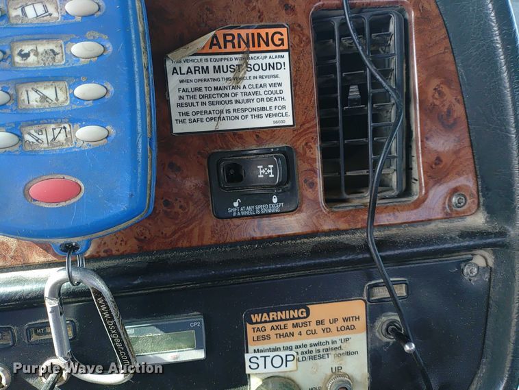 image for item ER2156 2004 Peterbilt 357 ready mix truck