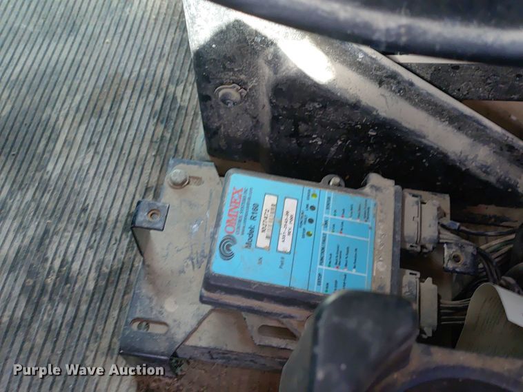 image for item ER2156 2004 Peterbilt 357 ready mix truck