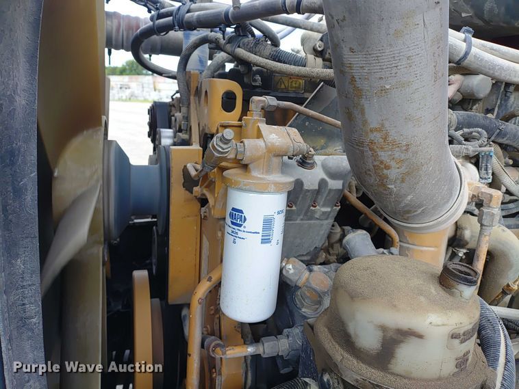 image for item ER2156 2004 Peterbilt 357 ready mix truck