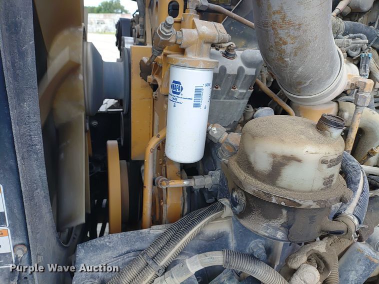 image for item ER2156 2004 Peterbilt 357 ready mix truck