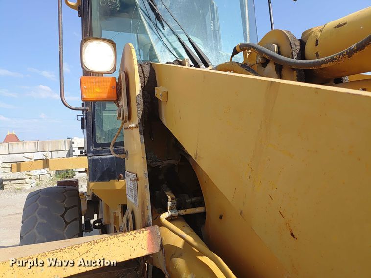 image for item ER2157 2001 Caterpillar 938G wheel loader