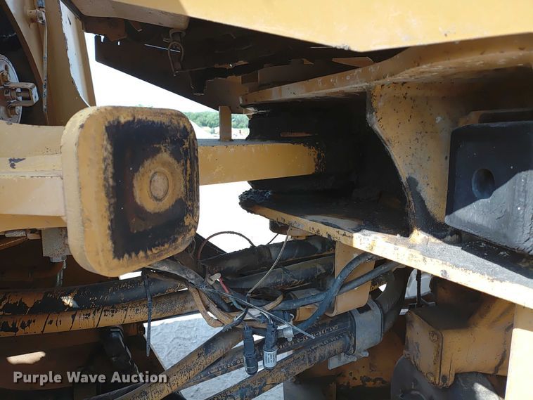 image for item ER2157 2001 Caterpillar 938G wheel loader