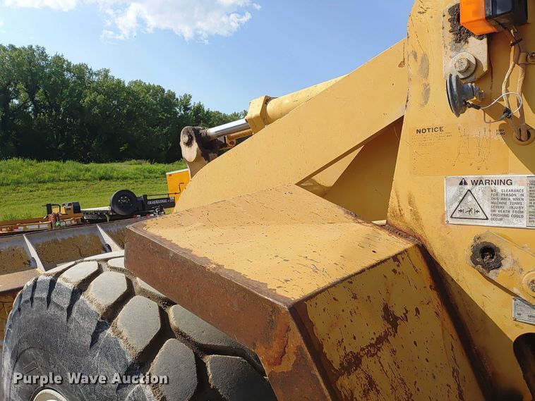 image for item ER2157 2001 Caterpillar 938G wheel loader