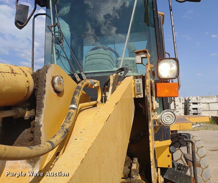 image for item ER2157 2001 Caterpillar 938G wheel loader