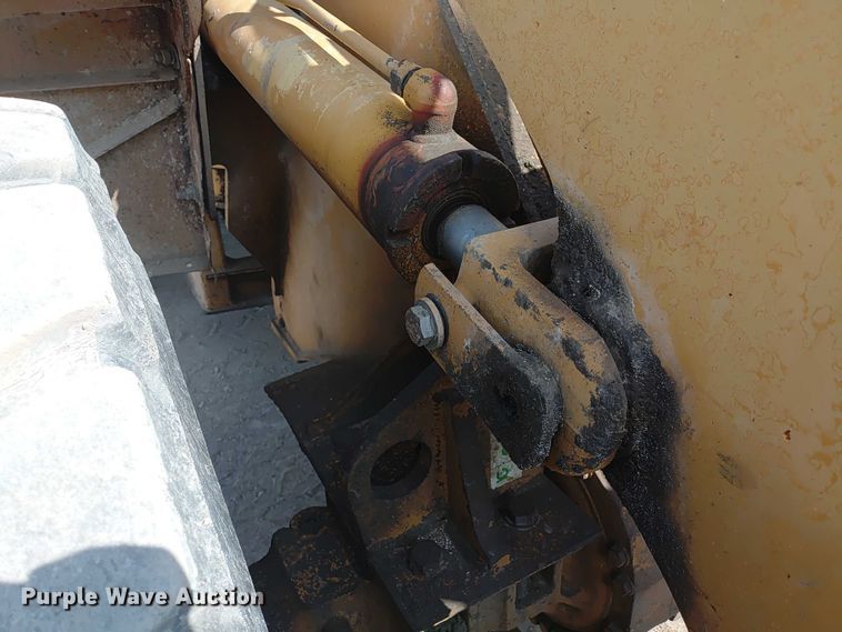 image for item ER2157 2001 Caterpillar 938G wheel loader