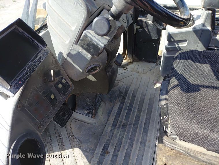 image for item ER2157 2001 Caterpillar 938G wheel loader