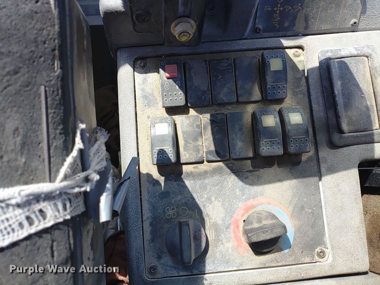 image for item ER2157 2001 Caterpillar 938G wheel loader