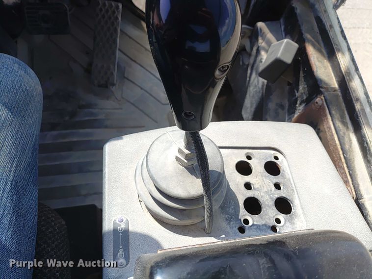 image for item ER2157 2001 Caterpillar 938G wheel loader