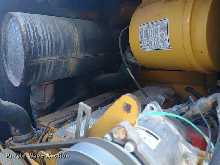 image for item ER2157 2001 Caterpillar 938G wheel loader