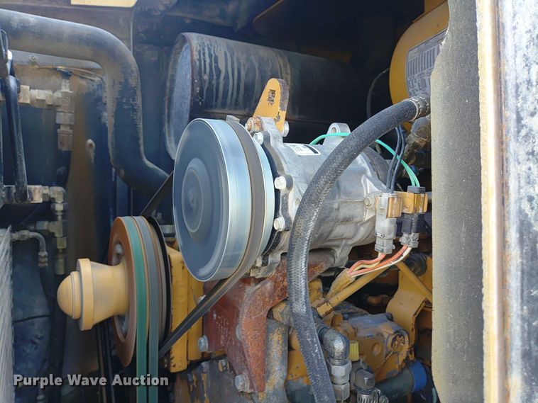 image for item ER2157 2001 Caterpillar 938G wheel loader