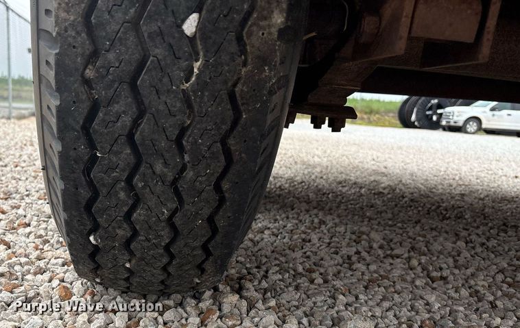 image for item ET8004 1997 Hers 14C  pole trailer