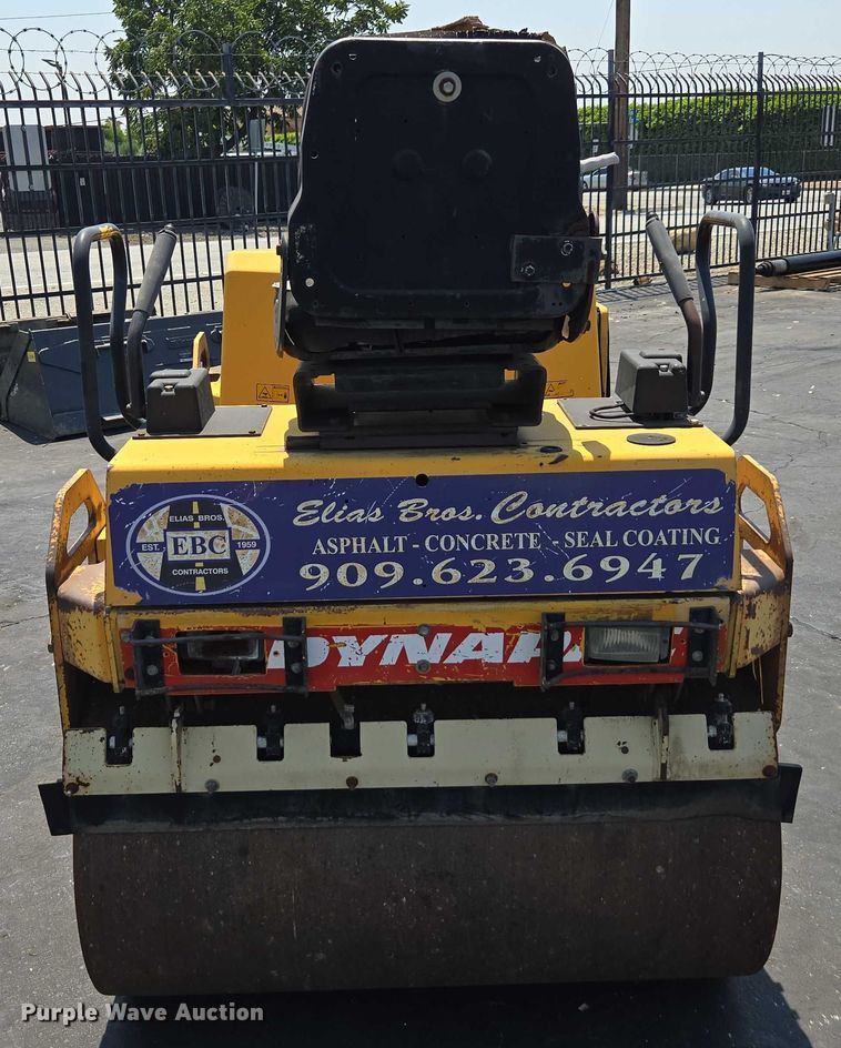 image for item FB9425 1999 Dynapac CC122 double drum vibratory roller