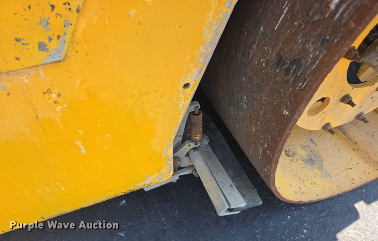 image for item FB9425 1999 Dynapac CC122 double drum vibratory roller