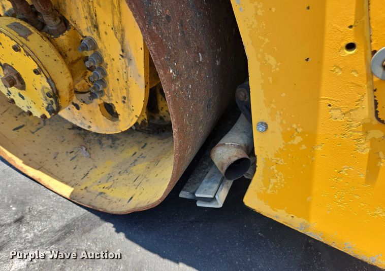 image for item FB9425 1999 Dynapac CC122 double drum vibratory roller