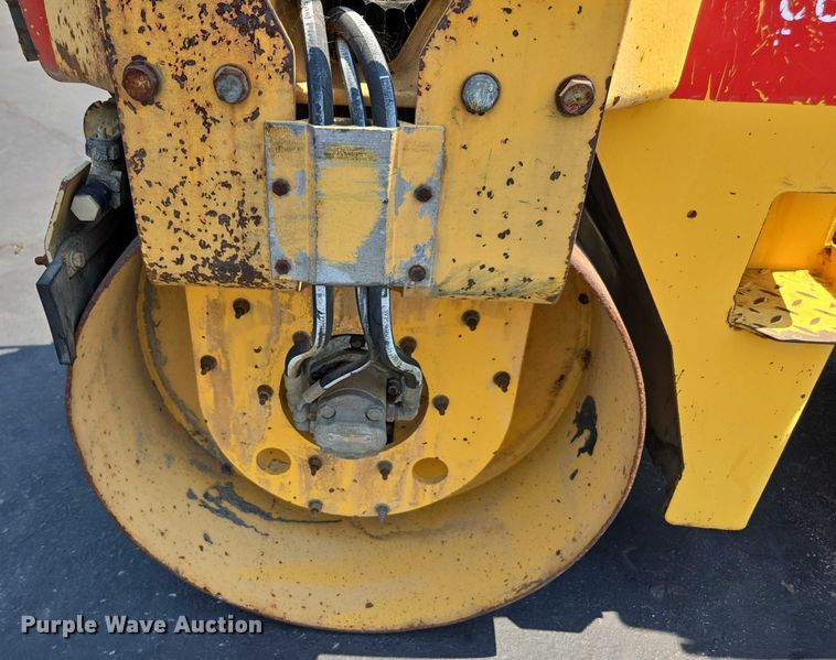 image for item FB9425 1999 Dynapac CC122 double drum vibratory roller