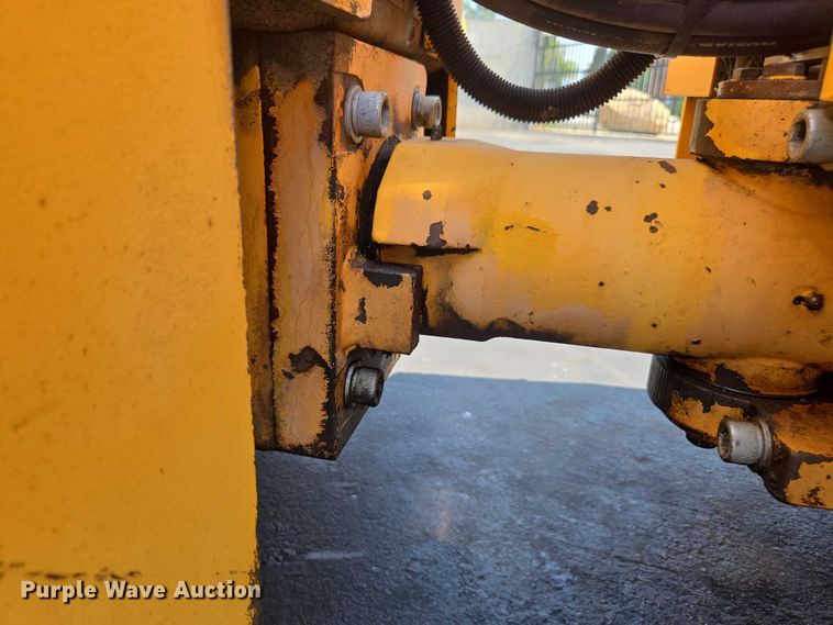 image for item FB9425 1999 Dynapac CC122 double drum vibratory roller