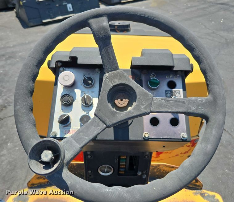 image for item FB9425 1999 Dynapac CC122 double drum vibratory roller