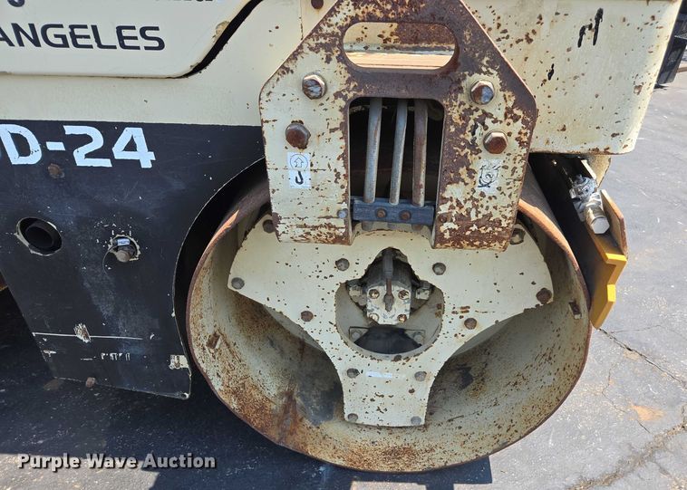 image for item FB9426 2002 Ingersoll-Rand DD-24 double drum vibratory roller