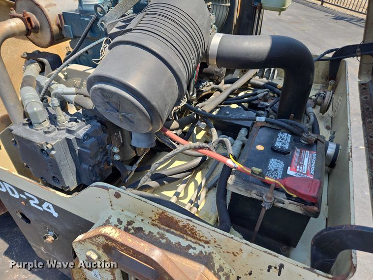 image for item FB9426 2002 Ingersoll-Rand DD-24 double drum vibratory roller