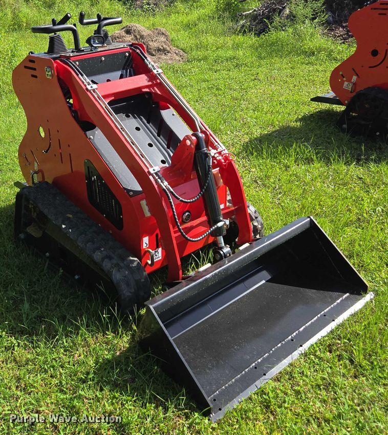 image for item FB9441 2025 Rippa NDI625 compact utility loader