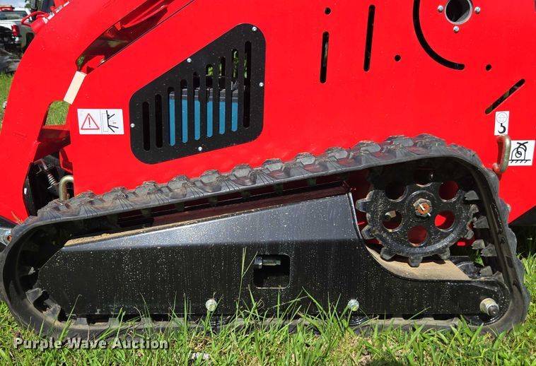 image for item FB9441 2025 Rippa NDI625 compact utility loader