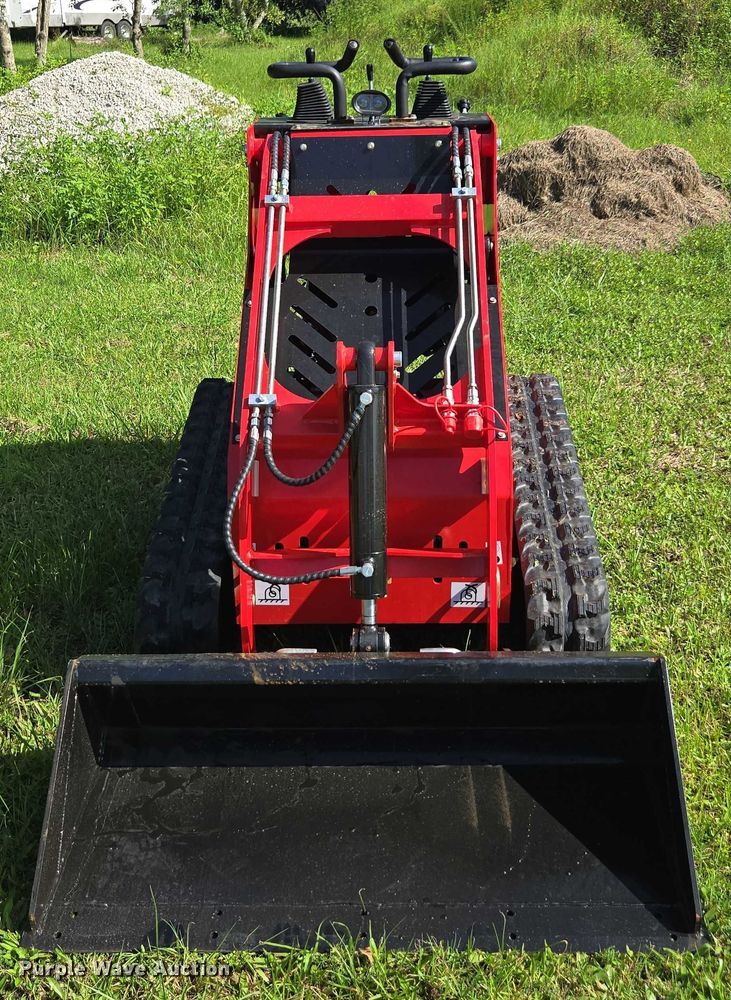 image for item FB9442 Rippa  NDI625 compact utility loader