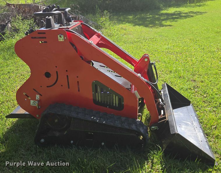 image for item FB9442 Rippa  NDI625 compact utility loader