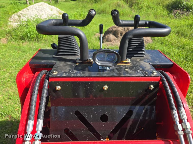 image for item FB9442 Rippa  NDI625 compact utility loader