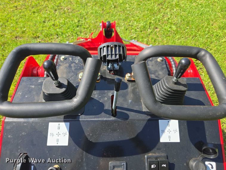 image for item FB9442 Rippa  NDI625 compact utility loader